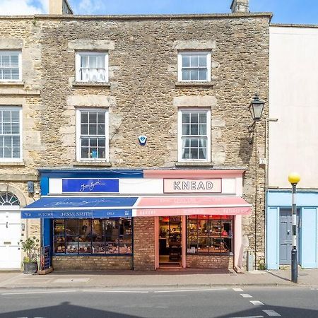 Light And Central Apartment Above Knead Bakery Tetbury Luaran gambar