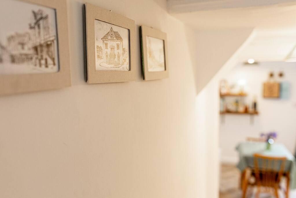 Light And Central Apartment Above Knead Bakery Tetbury Luaran gambar